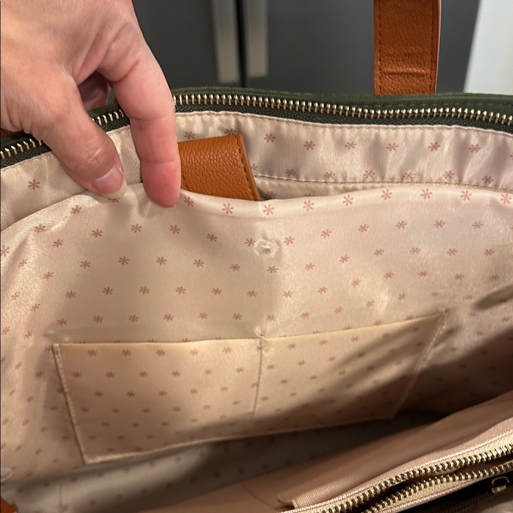 Erin Condren Cream and Tan Work bag - Picture 5 of 11